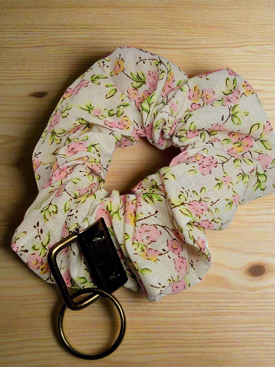 Country flowers wristlet